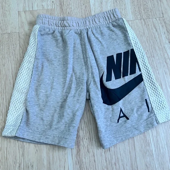 Boys Athletic Shorts Bundle SZ 6 - Picture 12 of 14